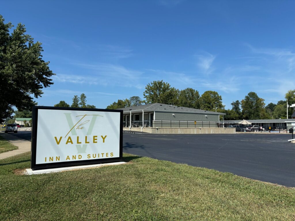 Valley Inn Sign Exterior