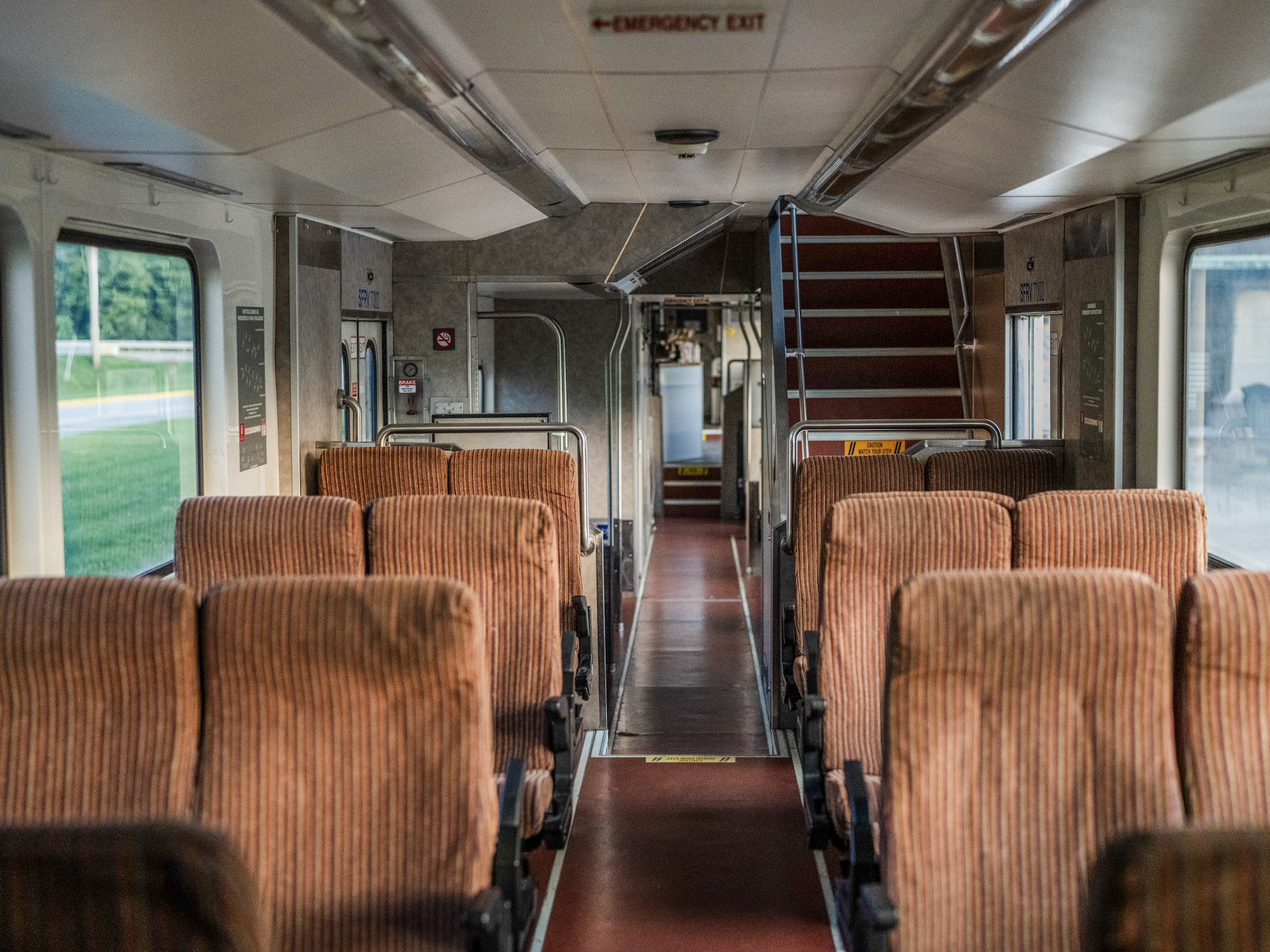 DMU Cars 15 7002 LL End